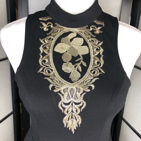 Beautiful Embroidered Black Gold Dress Medium - Picture 2 of 2